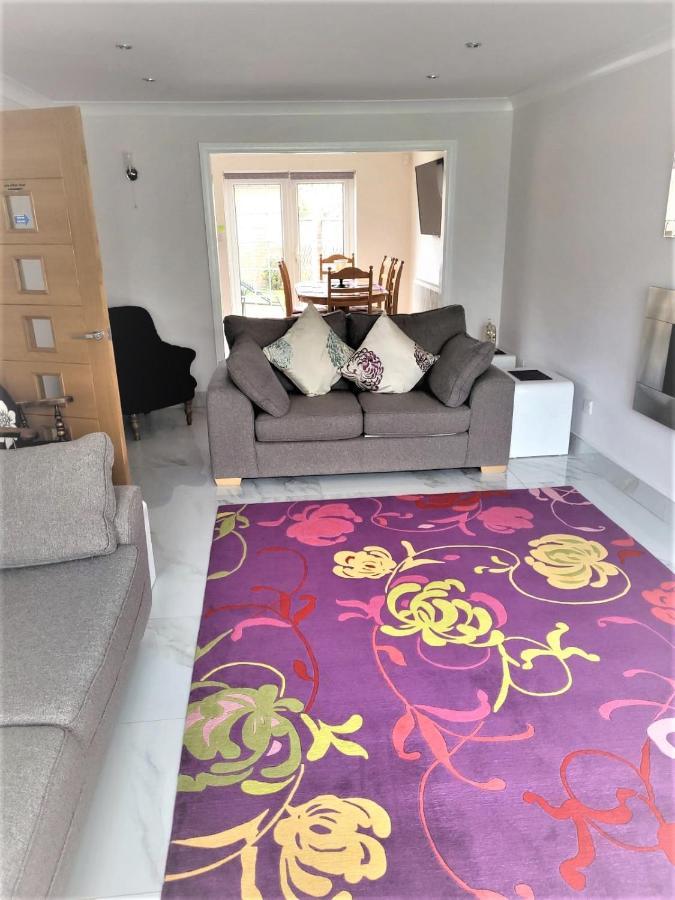 Smitten House 4 Bedroom ريل المظهر الخارجي الصورة